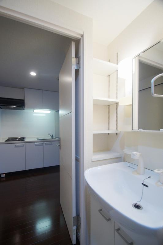 ドゥーエ平尾の洗面所|ドゥーエ平尾(1LDK) 独立洗面台