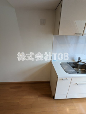 【設備】 | アップライン | 冷蔵庫置き場※クリーニング中の写真※
