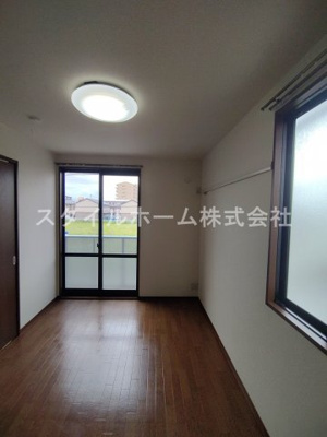 【居間・リビング】 | グリーンステージ藤沢Ⅱ | 別部屋写真です。