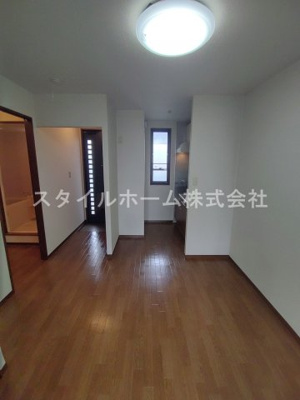 【居間・リビング】 | グリーンステージ藤沢Ⅱ | 別部屋写真です。