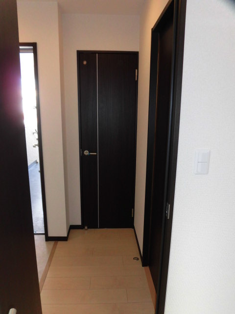 フジパレス新通Ⅱ番館の玄関