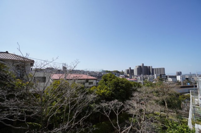 【展望】 | 【上質リノベ】ライオンズガーデン府中 | 【四季を感じる】
四季の移ろい・爽やかな青空や風を感じられ
自然を愉しめるパノラマビュー。
毎日の暮らしに余裕を感じさせてくれる、
遮る物の無い開放的な眺望を是非、ご堪能ください。