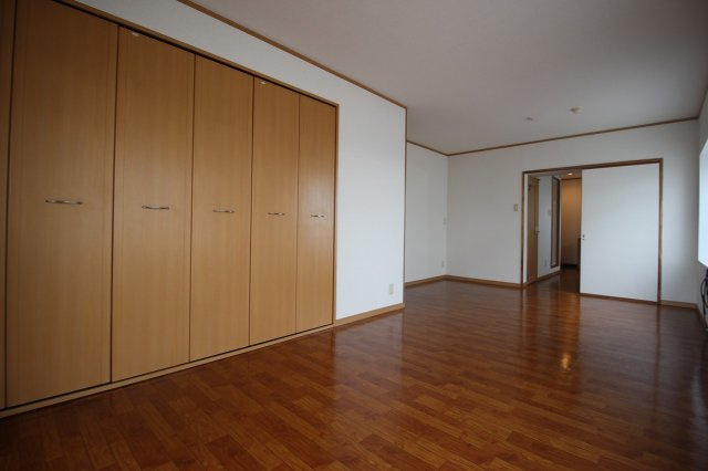 第6年見マンションの洋室