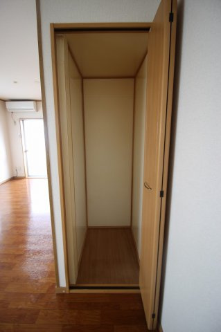 第6年見マンションの収納