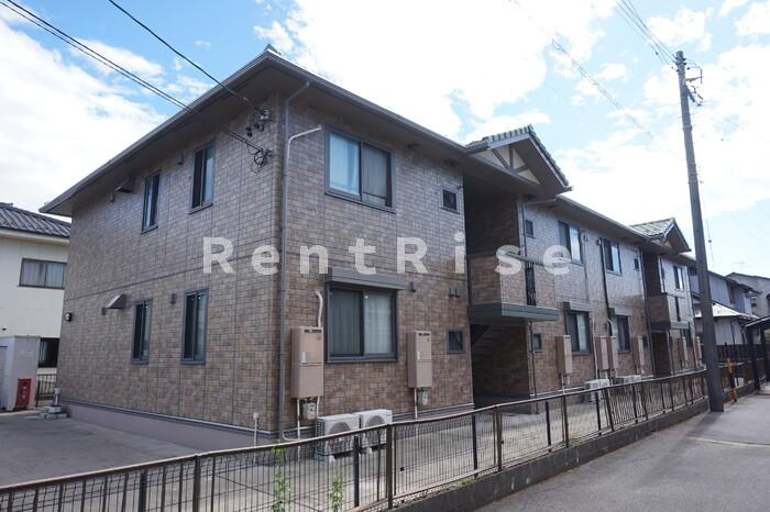 ブルームコートの外観