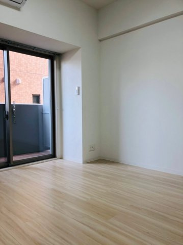 仲介手数料0！！RAFFLE OZONEⅡ -South Garden-の洋室