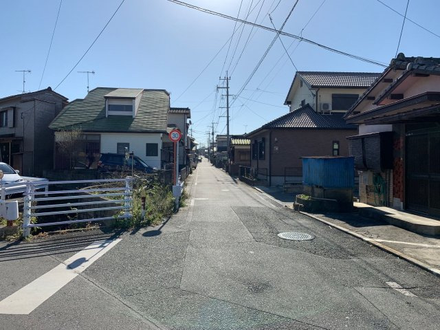 【周辺】 | 黄金町1丁目売地 | 南側の日差しが眩いくらい強めです。