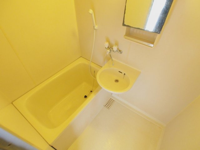 メゾン88の浴室