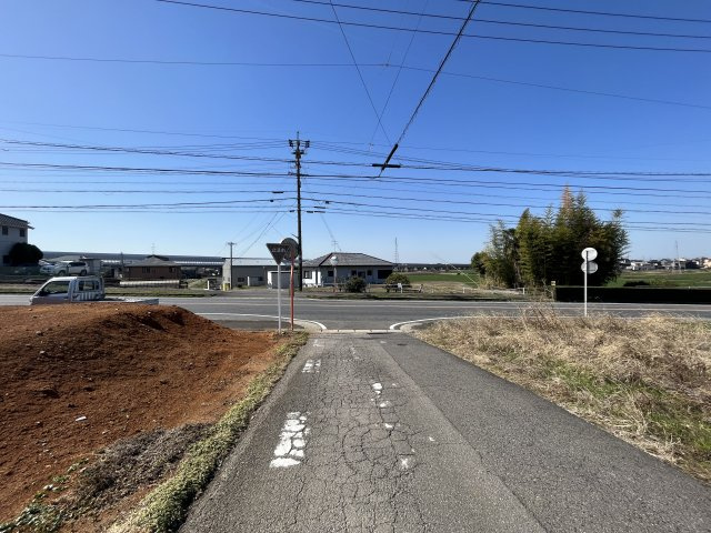 豊田市和会町　土地の前面道路含む現地写真