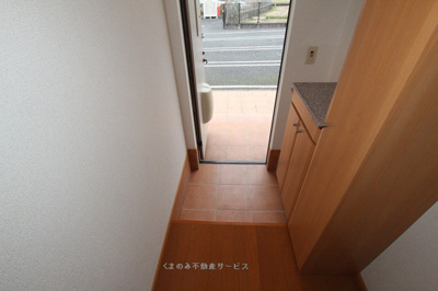 【玄関】 | オアシスＢ | ゆったりとした玄関です
アシスB棟　202号室　2019/11/18撮影