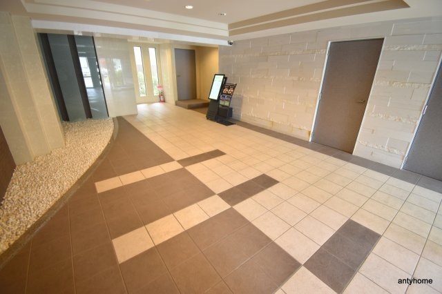 ルミネソレイユ江坂　仲介手数料無料のロビー