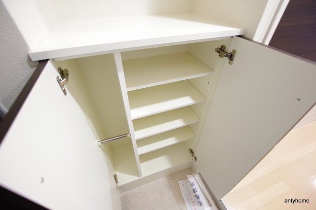 ルミネソレイユ江坂　仲介手数料無料の収納