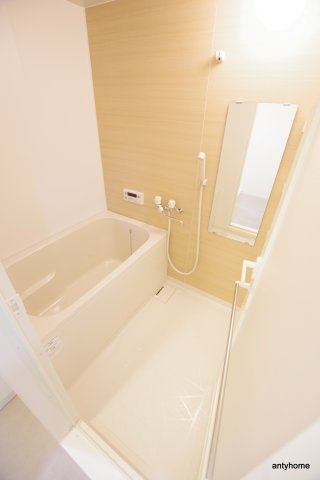 ルミネソレイユ江坂　仲介手数料無料の浴室