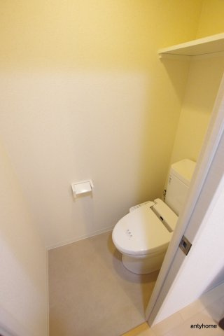 ルミネソレイユ江坂　仲介手数料無料のトイレ