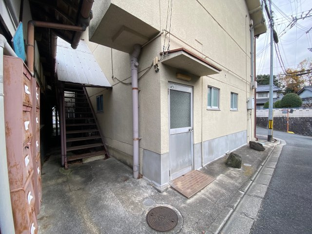 奥田ハイツのエントランス