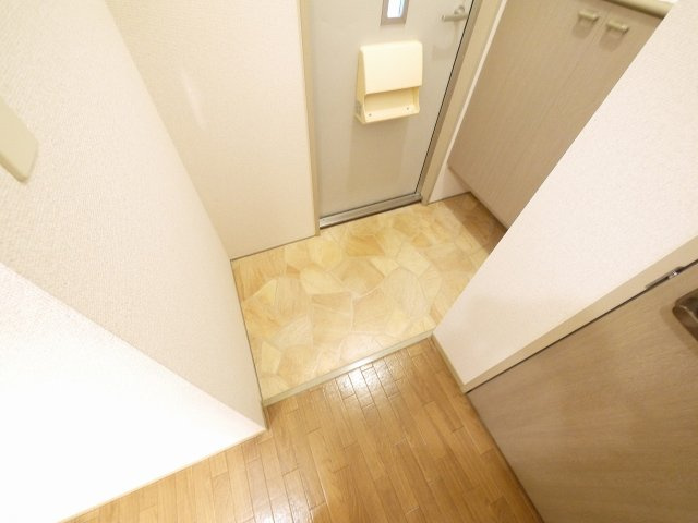 ラーク兼吉Cの玄関|毎日通る玄関はこちらです