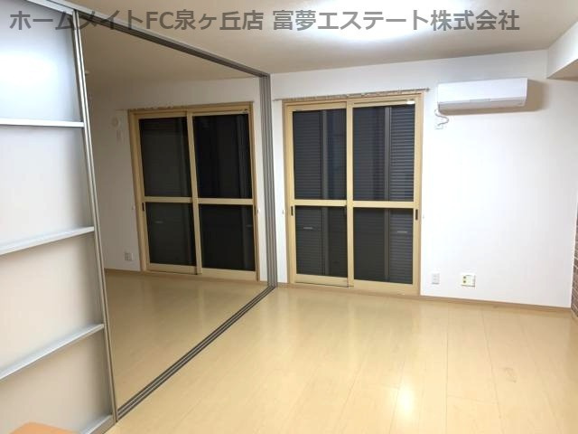 【居間・リビング】 | YU壱番館 | 雨戸シャッター付き　※イメージ　同物件・同等間取り・別号室の写真
