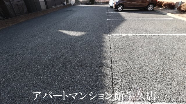 Je le prends(ジュルプラン)の駐車場