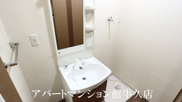 Je le prends(ジュルプラン)の独立洗面台