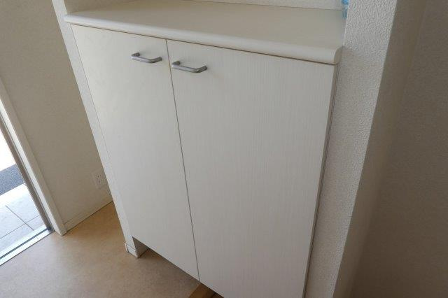 Ｂｏｎｈｏｕｒ　Ｈの内装|シューズボックス