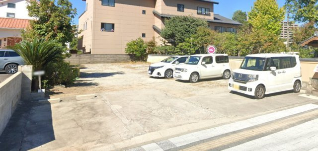 西城内駐車場の外観