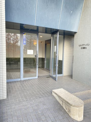 AcityヒルズアーバンⅢ番館のエントランス
