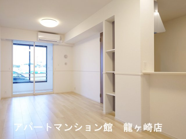 アミティエの居間・リビング