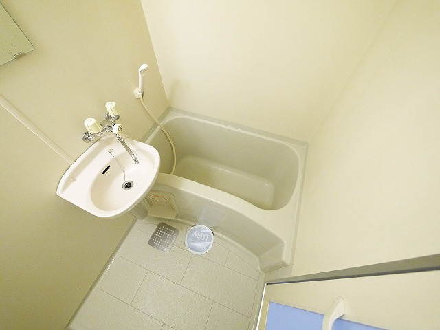 オーキッドあやめ池の浴室|コンパクトで使いやすいお風呂です