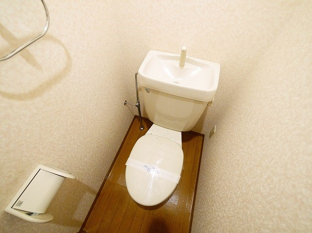 オーキッドあやめ池のトイレ|コンパクトで使いやすいトイレです