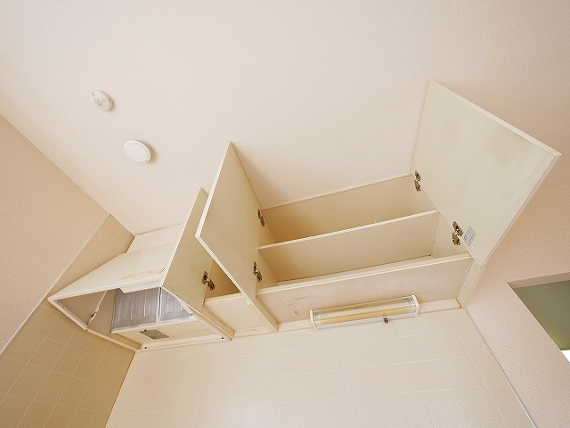 サニープラザの居間・リビング