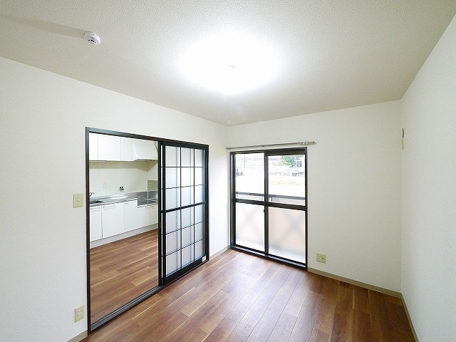 サニープラザの居間・リビング