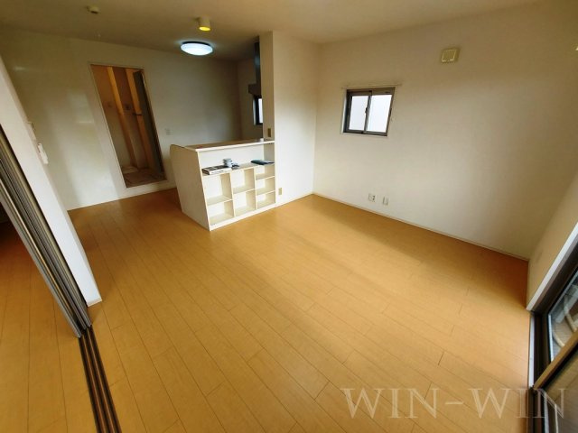 レジデンス芦原 B棟の居間・リビング