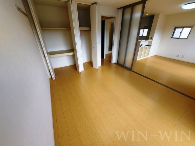 レジデンス芦原 B棟の寝室