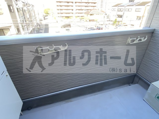 ルネッサ八尾南のバルコニー
