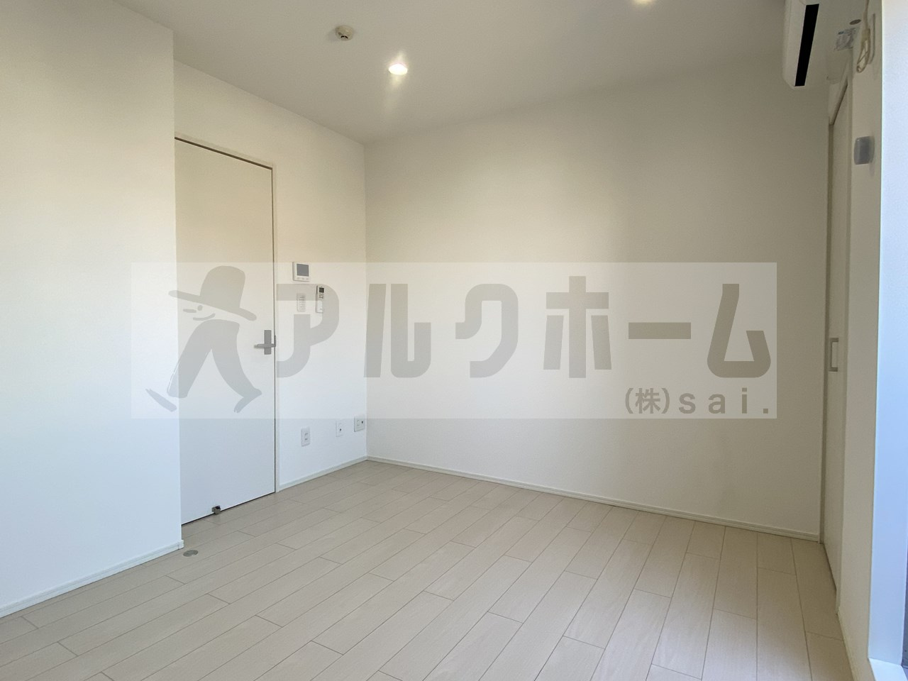 ルネッサ八尾南の居間・リビング