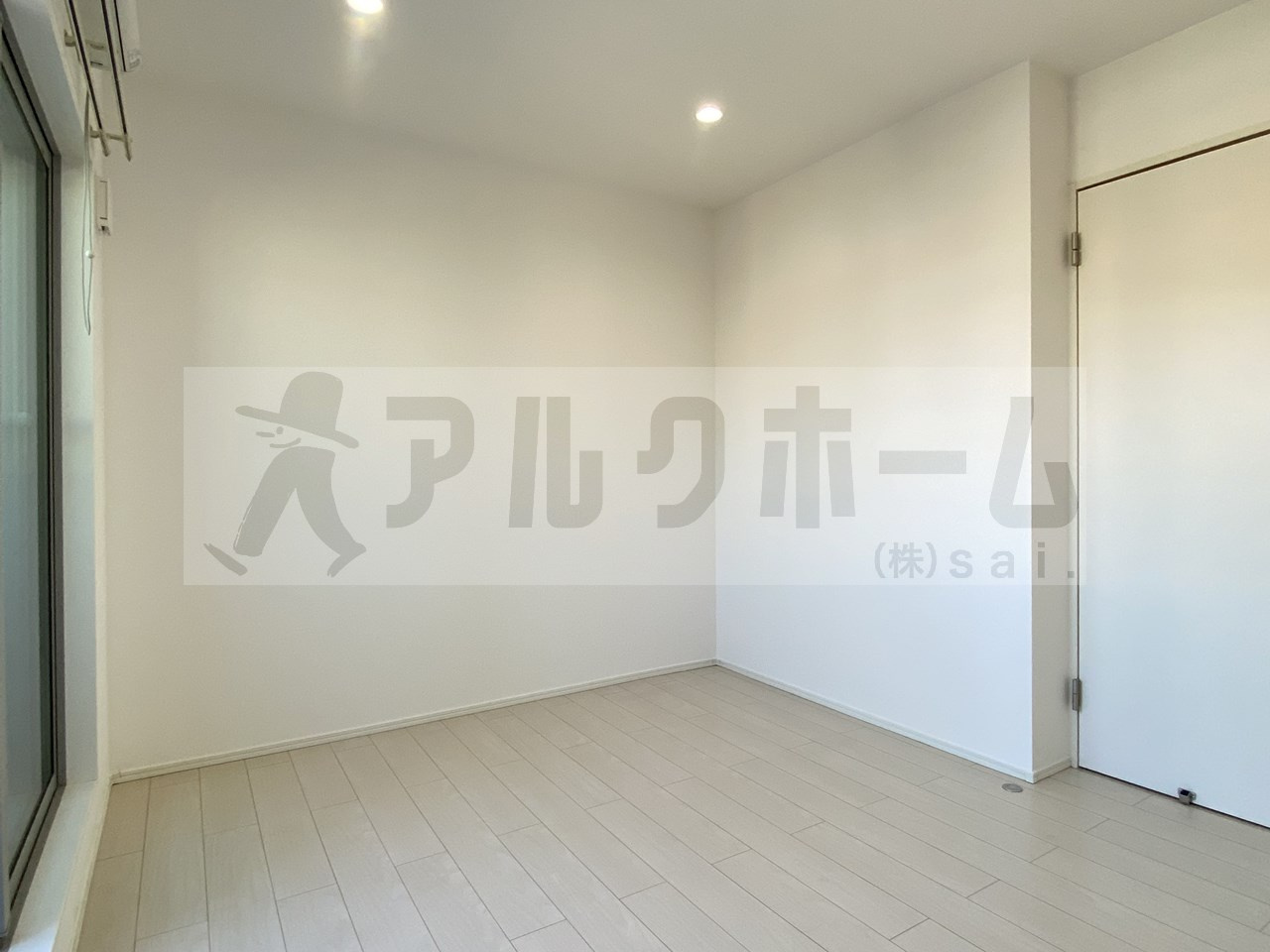 ルネッサ八尾南の居間・リビング