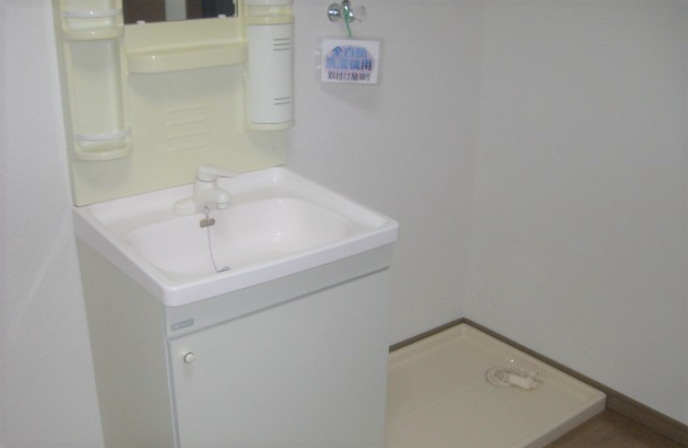 久留米市東櫛原町の賃貸マンションの洗面所|明るい洗面所です