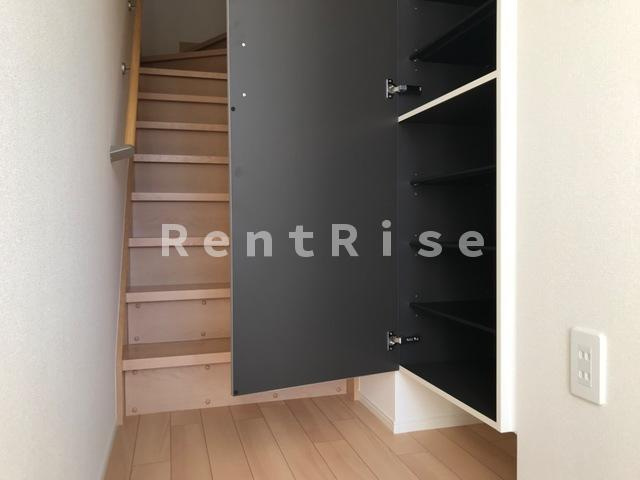 サウザンド クレーンの玄関|玄関