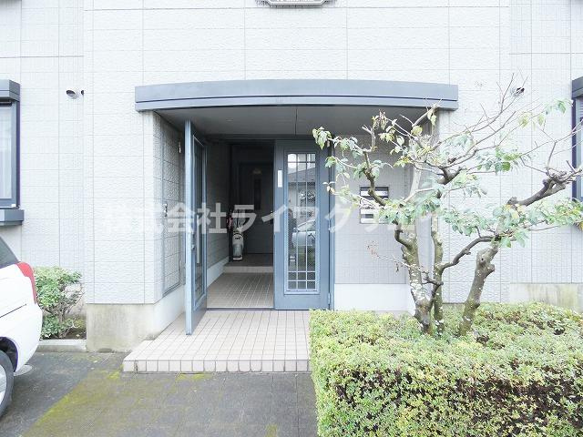 クレールBのエントランス