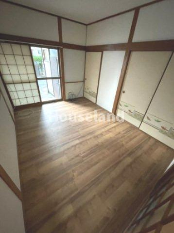 鳴神戸建　115-21の居間・リビング