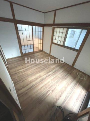 鳴神戸建　115-21の洋室
