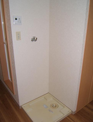 【設備】 | 中青木グレースハイム | 洗濯機置場