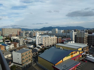 【展望】 | 高層階からの景色はこのお部屋の特権です♪
バルコニーからは大きな青空の眺めが最高です