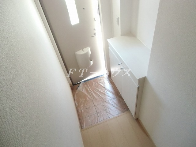 プラウド幕張本郷Ⅵの玄関