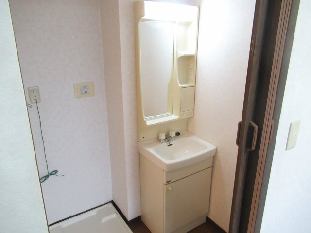 晃七第一マンションの独立洗面台|サンプル