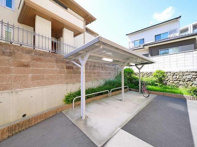 ヒルジアス生駒のその他共用部分|自転車置き場