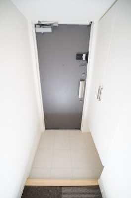 【玄関】 | SIDE One | ※同物件・同タイプの写真です。