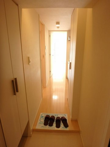 【玄関】 | SIDE One | ※同物件・同タイプの写真です。