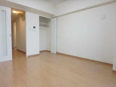 【居間・リビング】 | 西宮北口プライマリーワン | ゆったりとしたリビングです