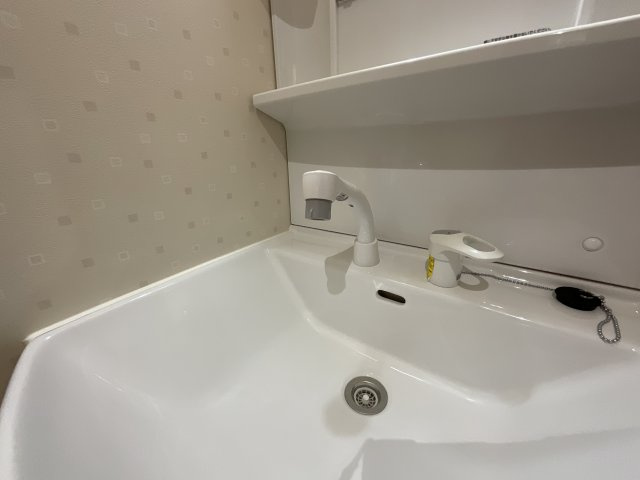 【独立洗面台】 | クロスＡＫＴ | 独立洗面台、小物を置くことができて便利です
